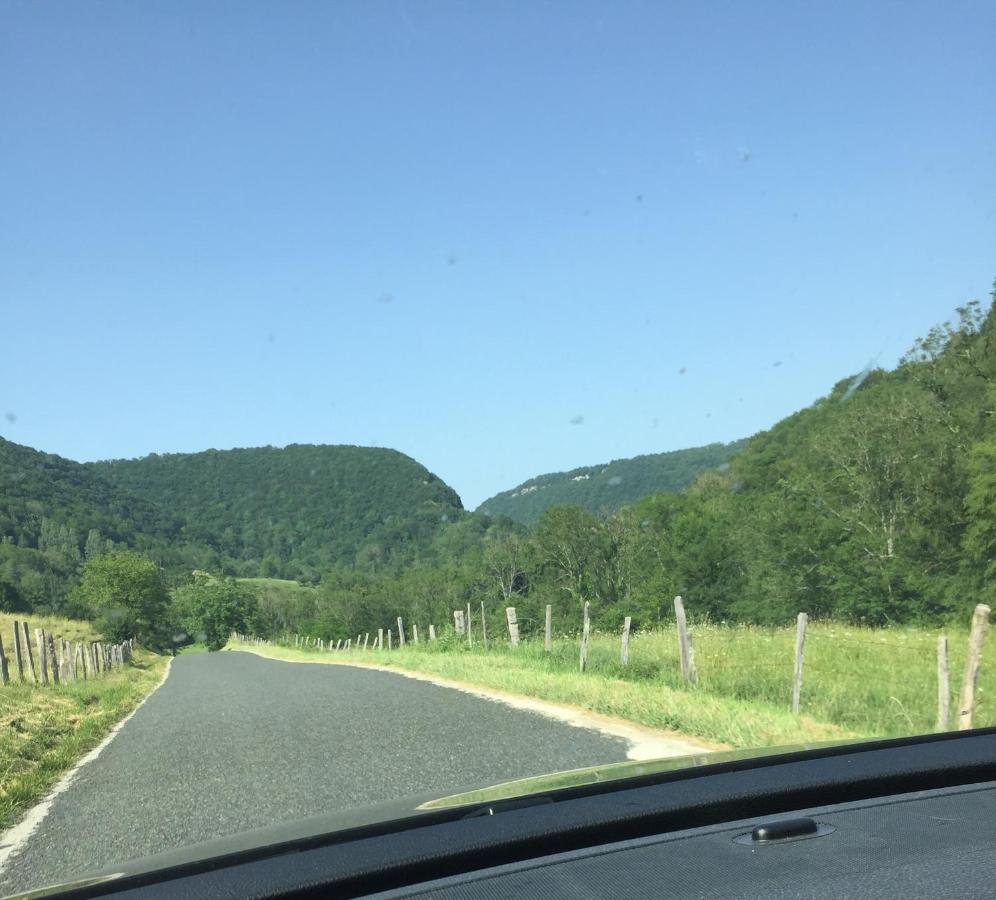 Gite Des Reculees Ladoye-sur-Seille Exterior foto