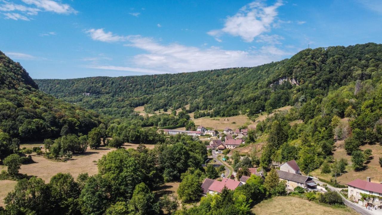 Gite Des Reculees Ladoye-sur-Seille Exterior foto