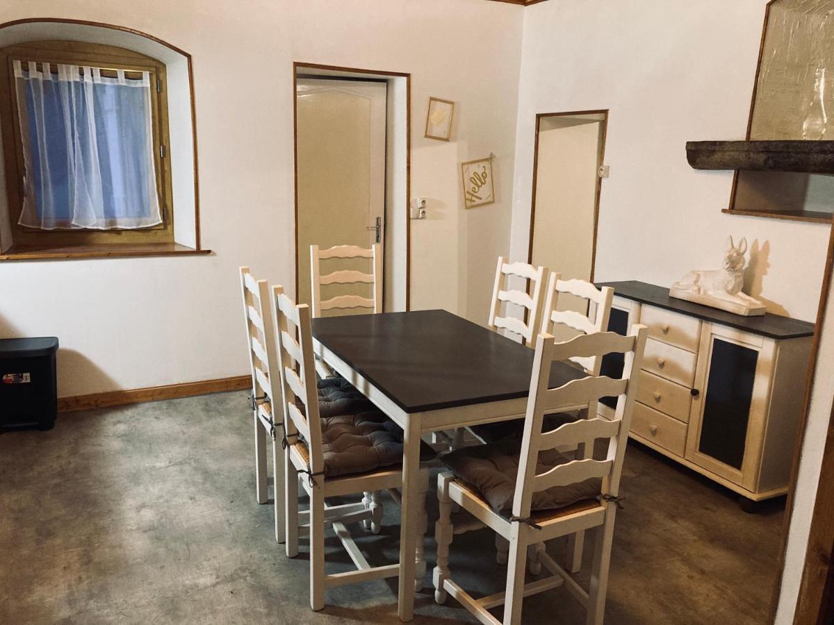 Gite Des Reculees Ladoye-sur-Seille Exterior foto